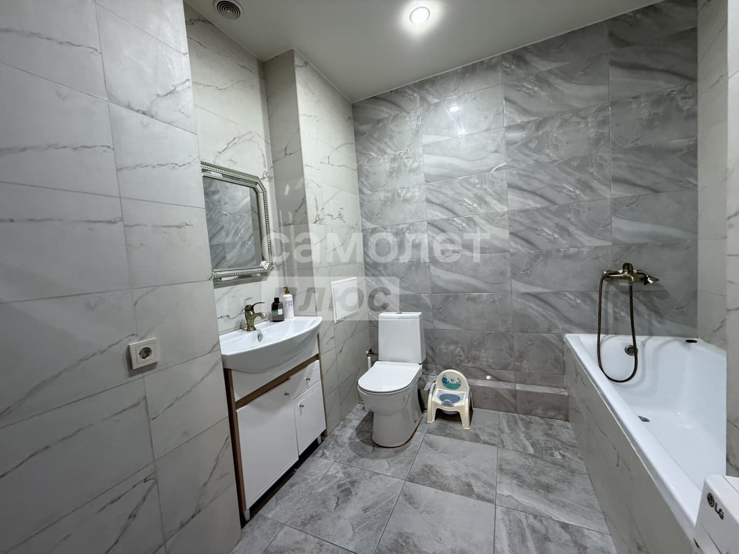 2-комн. квартира, 67 м² — миниатюра 10