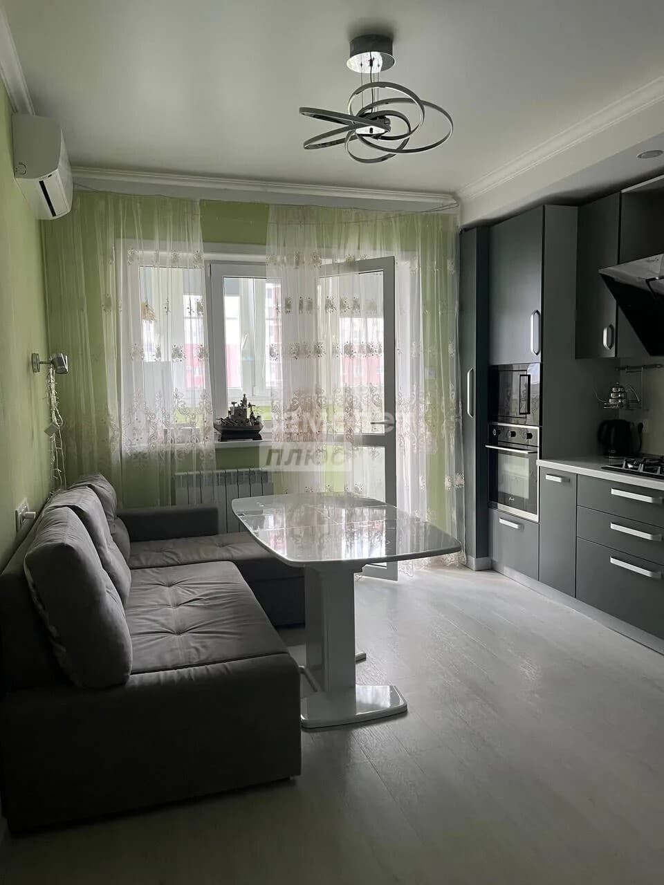 2-комн. квартира, 70 м² — фото 1