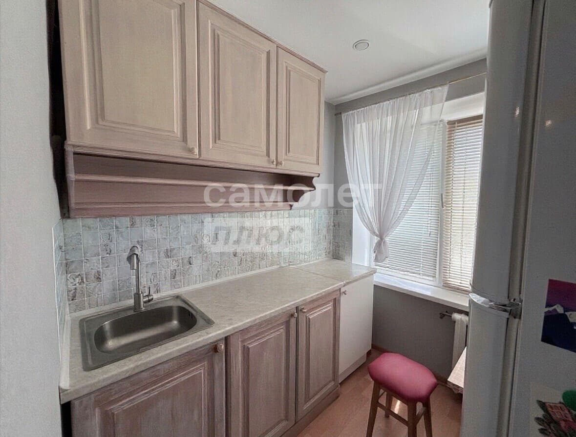 1-комн. квартира, 32 м² — миниатюра 2