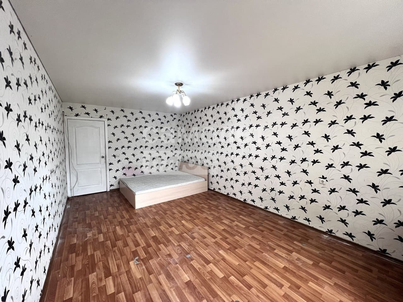2-комн. квартира, 65 м² — миниатюра 2