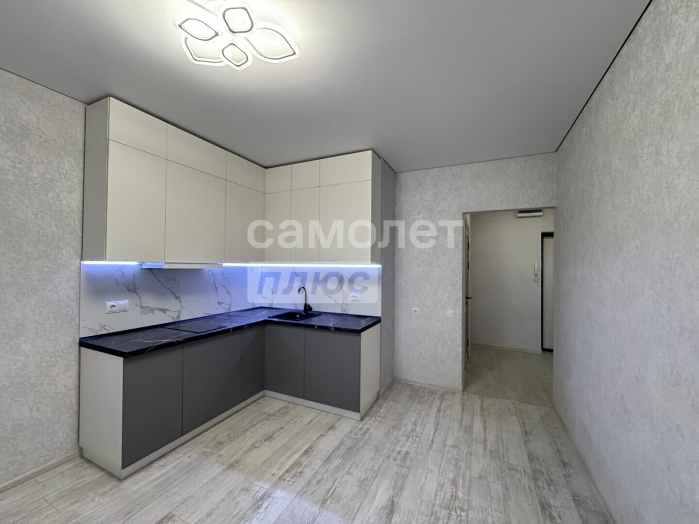 1-комн. квартира, 42 м² — миниатюра 7