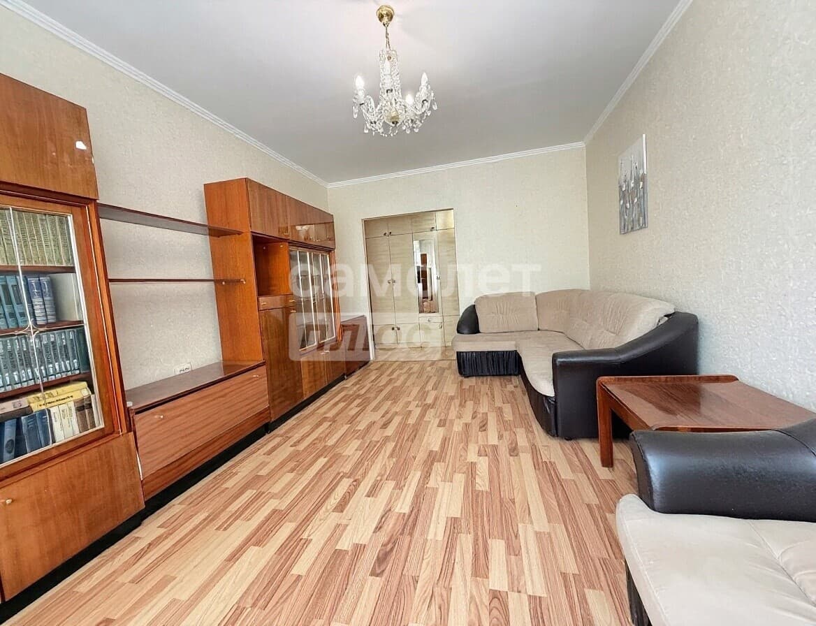 2-комн. квартира, 54 м² — миниатюра 2