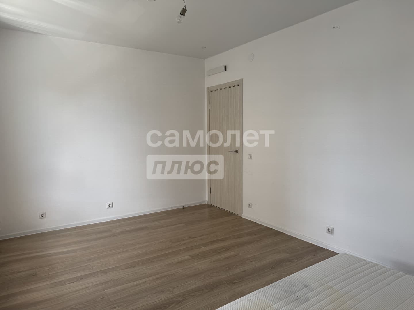 4-комн. квартира, 98 м² — миниатюра 3