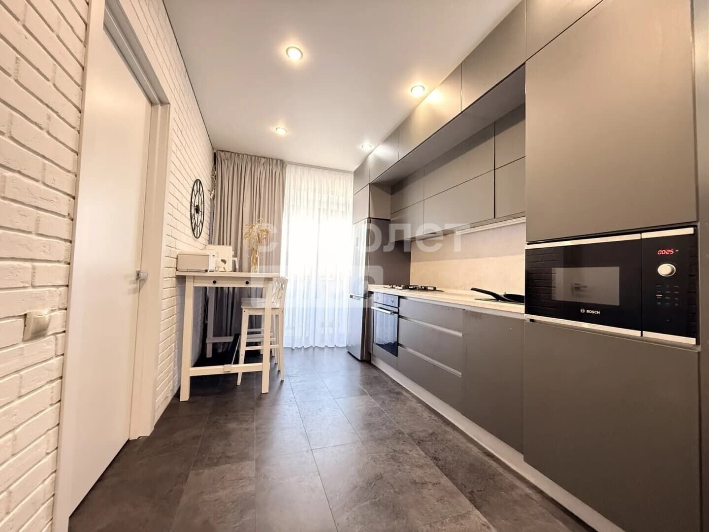 2-комн. квартира, 46 м² — миниатюра 2